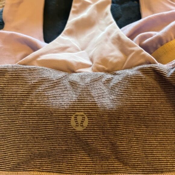 Lululemon tank top 6 - Picture 6 of 7